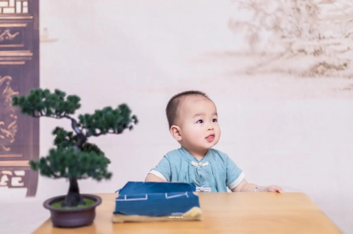 沙洋宝宝总是抠鼻子 沙洋宝宝总是抠鼻子